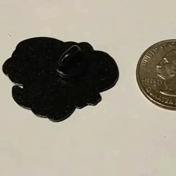 Kirby & Yoshi Crossover Enamel Pin – Adorable Mario x Kirby Collab Colle… - Picture 4 of 4